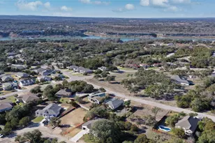 21513 Santa Carlo Ave, Lago Vista, TX 78645 - Photo 34