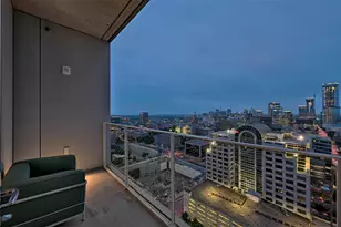 313 W 17th St, Austin, TX 78701 - Photo 4