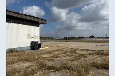 221 N Interstate 35, Georgetown, TX 78628 - Photo 12