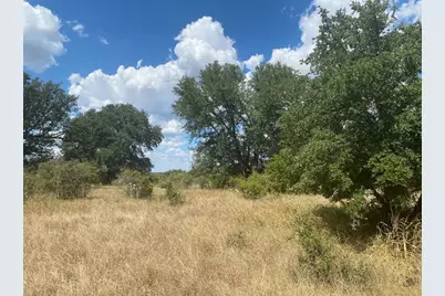 626 Strada Luca, Florence, TX 76527 - Photo 2