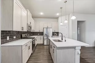 172 Biscayne Dr, Kyle, TX 78640 - Photo 6