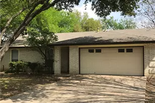 606 Brookhollow Dr, Pflugerville, TX 78660 - Photo 2
