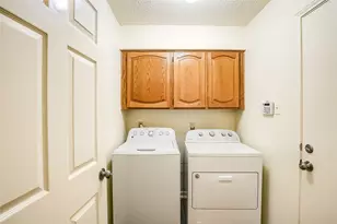 6914 Dallas Dr, Austin, TX 78729 - Photo 28