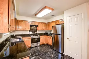 6914 Dallas Dr, Austin, TX 78729 - Photo 12