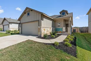 715 Papaya Dr, Buda, TX 78610 - Photo 2