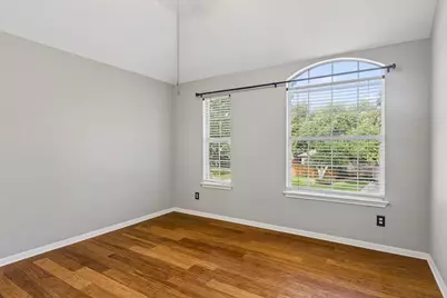 318 Ridge Run Drive, Georgetown, TX 78628 - Photo 18