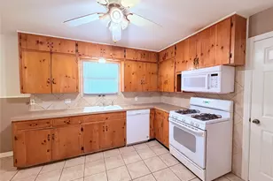 5915 Sunshine Dr, Austin, TX 78757 - Photo 6
