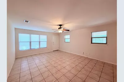 5915 Sunshine Drive, Austin, TX 78757 - Photo 4