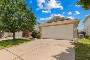 12816 Dwight Eisenhower St, Manor, TX 78653 - Photo 4
