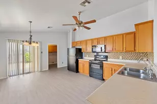 12816 Dwight Eisenhower St, Manor, TX 78653 - Photo 10