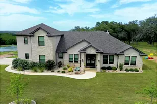 201 Brothers Ln, Burnet, TX 78611 - Photo 2