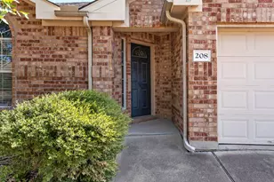 208 Pecanwood S, Kyle, TX 78640 - Photo 4