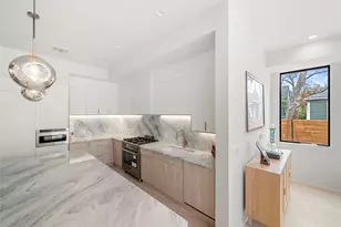 2107 Brackenridge St, Austin, TX 78704 - Photo 12