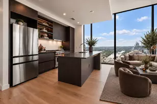 610 Davis St, Austin, TX 78701 - Photo 2