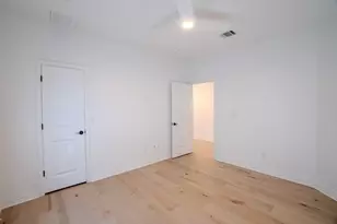 1914 Pasadena Dr, Austin, TX 78757 - Photo 10