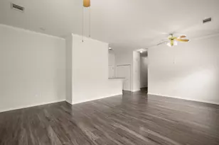 5515 Davis Ln, Austin, TX 78749 - Photo 8