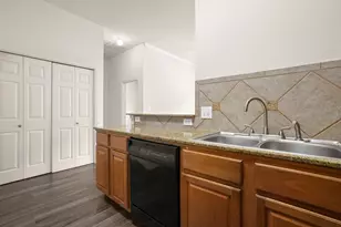 5515 Davis Ln, Austin, TX 78749 - Photo 14