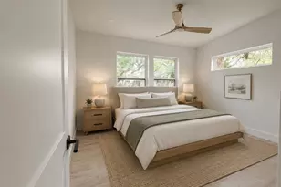 908 E 13th St, Austin, TX 78702 - Photo 4