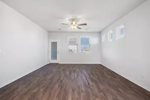 108 Leatherleaf Dr, Buda, TX 78610 - Photo 32