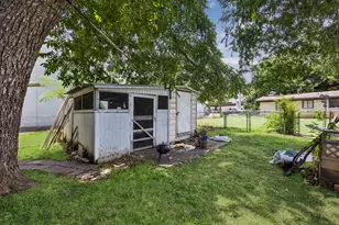 2009 Fort View Rd, Austin, TX 78704 - Photo 38