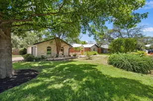 4901 Saddle Dr, Austin, TX 78727 - Photo 2