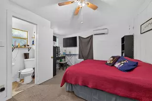 203 Hudgins St, Smithville, TX 78957 - Photo 16