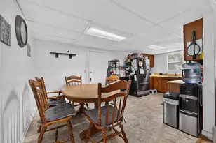 203 Hudgins St, Smithville, TX 78957 - Photo 8