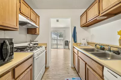 515 Sierra Cove, Round Rock, TX 78664 - Photo 16
