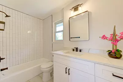 10070 Woodland Village Drive, Austin, TX 78750 - Photo 18