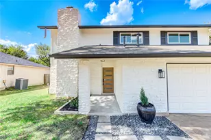 10070 Woodland Village Dr, Austin, TX 78750 - Photo 2
