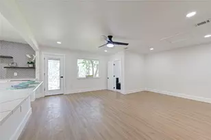 10070 Woodland Village Dr, Austin, TX 78750 - Photo 14