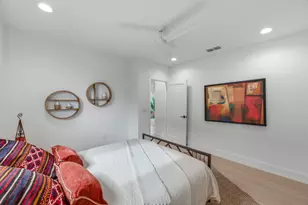 1199 Coleto St, Austin, TX 78702 - Photo 12