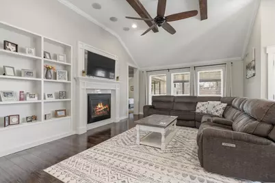 701 S Stuart Cove, Leander, TX 78641 - Photo 14