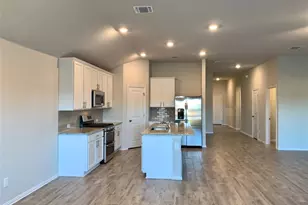 265 Falling Star Ln, Georgetown, TX 78628 - Photo 6