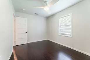 1717 Bunche Rd, Austin, TX 78721 - Photo 12