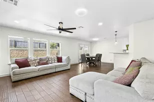 245 Myrtle St, Kyle, TX 78640 - Photo 4