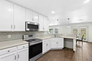 245 Myrtle St, Kyle, TX 78640 - Photo 8