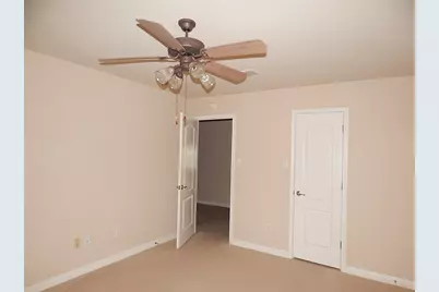 4300 Hidden Lake Crossing, Pflugerville, TX 78660 - Photo 12