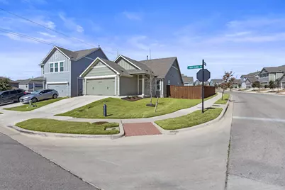 200 High Plains Pass, Liberty Hill, TX 78642 - Photo 2