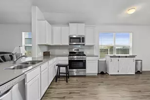 200 High Plains Pass, Liberty Hill, TX 78642 - Photo 16