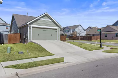 200 High Plains Pass, Liberty Hill, TX 78642 - Photo 4