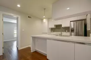 3110 Red River St, Austin, TX 78705 - Photo 2