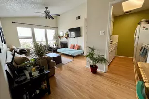 2706 Salado St, Austin, TX 78705 - Photo 2
