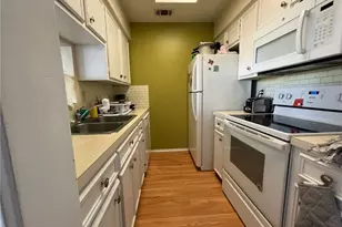 2706 Salado St, Austin, TX 78705 - Photo 4