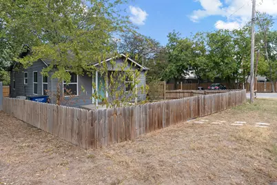 204 Lessin Lane, Austin, TX 78704 - Photo 2