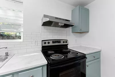 204 Lessin Lane, Austin, TX 78704 - Photo 20