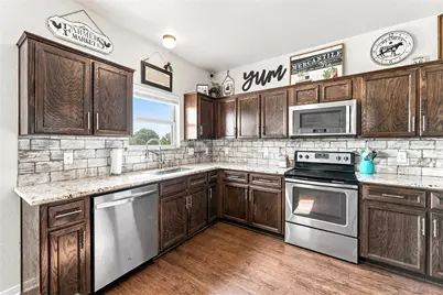 206 Brizendine Avenue, Florence, TX 76527 - Photo 4