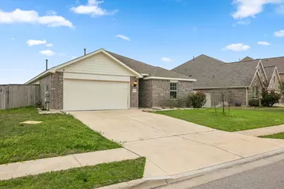 11817 Emerald Springs Lane, Manor, TX 78653 - Photo 2
