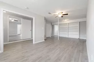 4806 Pecan Springs Rd, Austin, TX 78723 - Photo 12