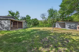 204 Taylor St, Hutto, TX 78634 - Photo 30